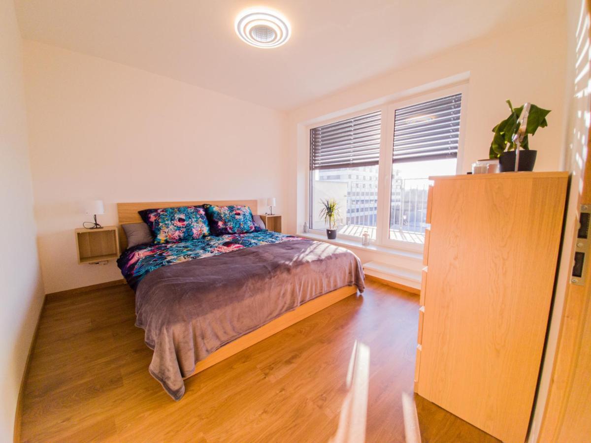 Modern Flat With Large Terrace Daire Hradec Králové Dış mekan fotoğraf